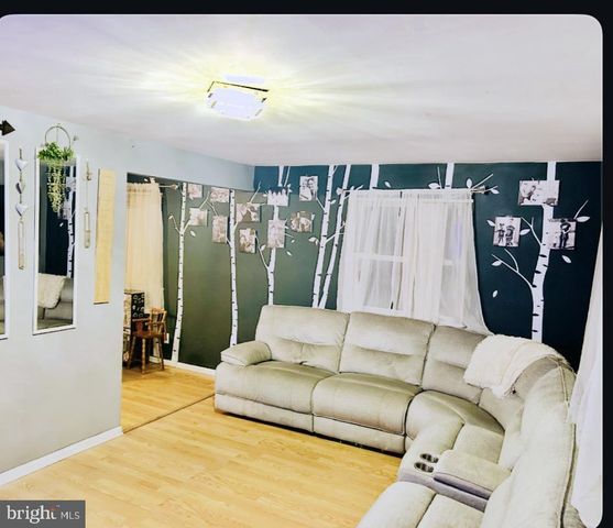 60 N OAKLAND AVE, Runnemede, NJ 08078