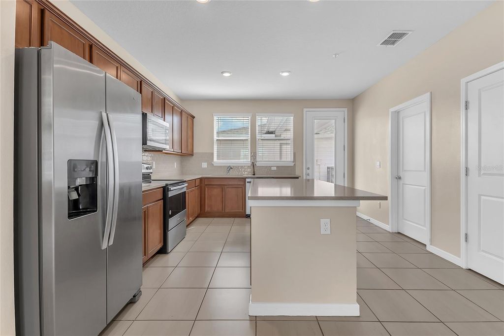 Image 12 of property listing at 9744 BROWN BURROW STREET, Orlando, FL 32829
