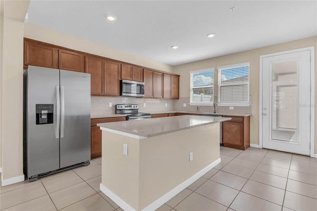 Image 10 of property listing at 9744 BROWN BURROW STREET, Orlando, FL 32829