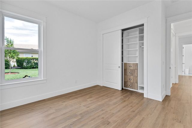 560 Stoney Brook Farm Court, Vero Beach, FL 32968