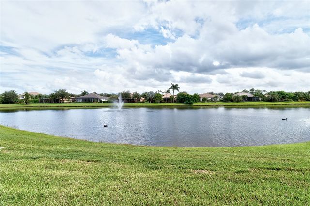 560 Stoney Brook Farm Court, Vero Beach, FL 32968