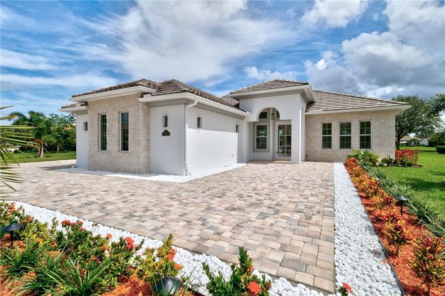 560 Stoney Brook Farm Court, Vero Beach, FL 32968