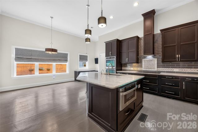 129 Aqua Drive, Mooresville, NC 28117