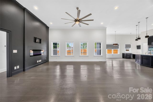 129 Aqua Drive, Mooresville, NC 28117