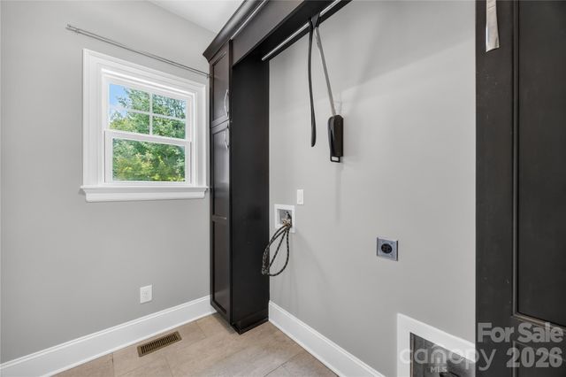 129 Aqua Drive, Mooresville, NC 28117
