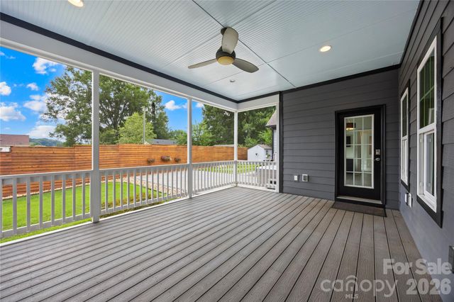 129 Aqua Drive, Mooresville, NC 28117