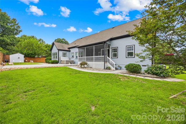 129 Aqua Drive, Mooresville, NC 28117