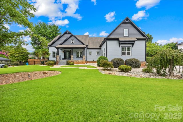 129 Aqua Drive, Mooresville, NC 28117