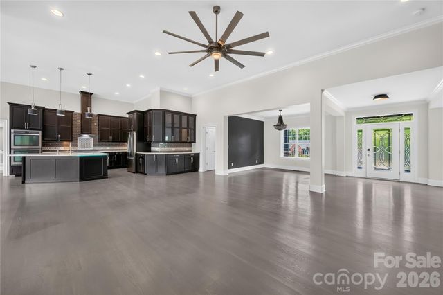 129 Aqua Drive, Mooresville, NC 28117