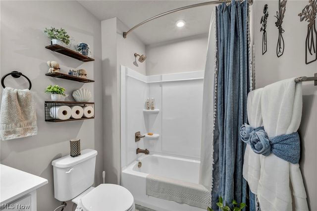 551 Bates Avenue, Seville, OH 44273