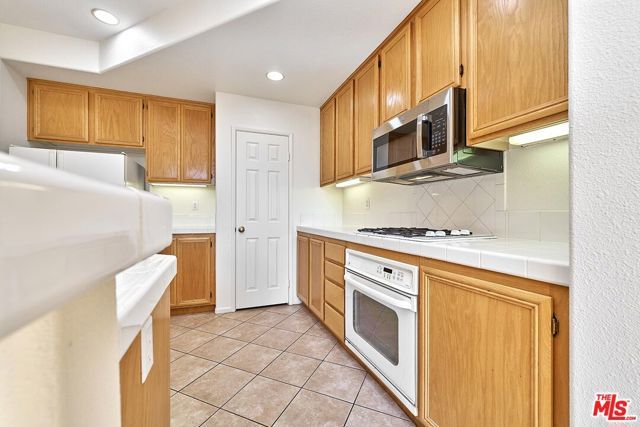 28058 Dickason Drive, Valencia (santa Clarita), CA 91354