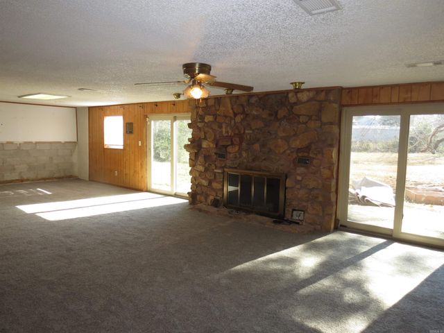 12501 County Line Road, Alexander, AR 72002