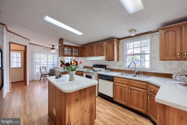 564 W CEDAR ST, Palmyra, PA 17078