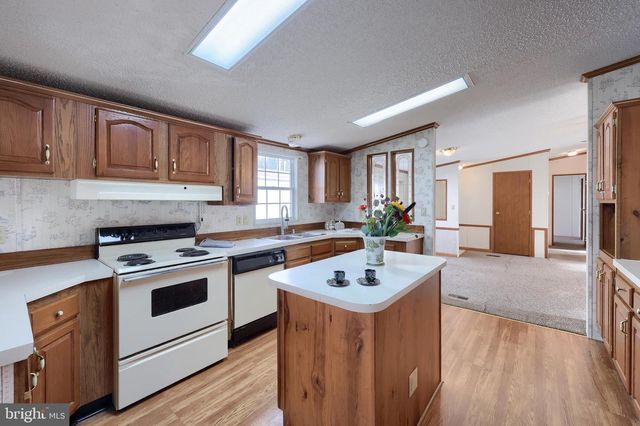 564 W CEDAR ST, Palmyra, PA 17078