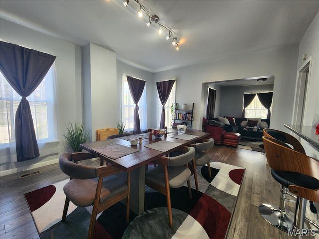 607 Beacon Street, Alton, IL 62002