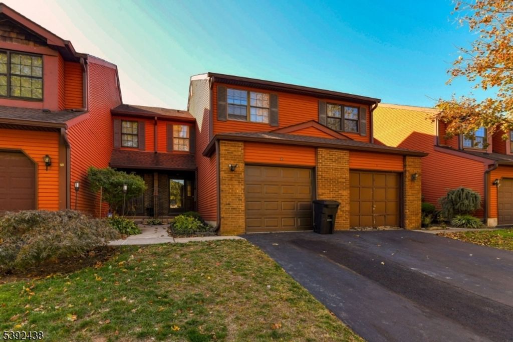 8 Bayberry Dr, Franklin Twp., NJ 08873