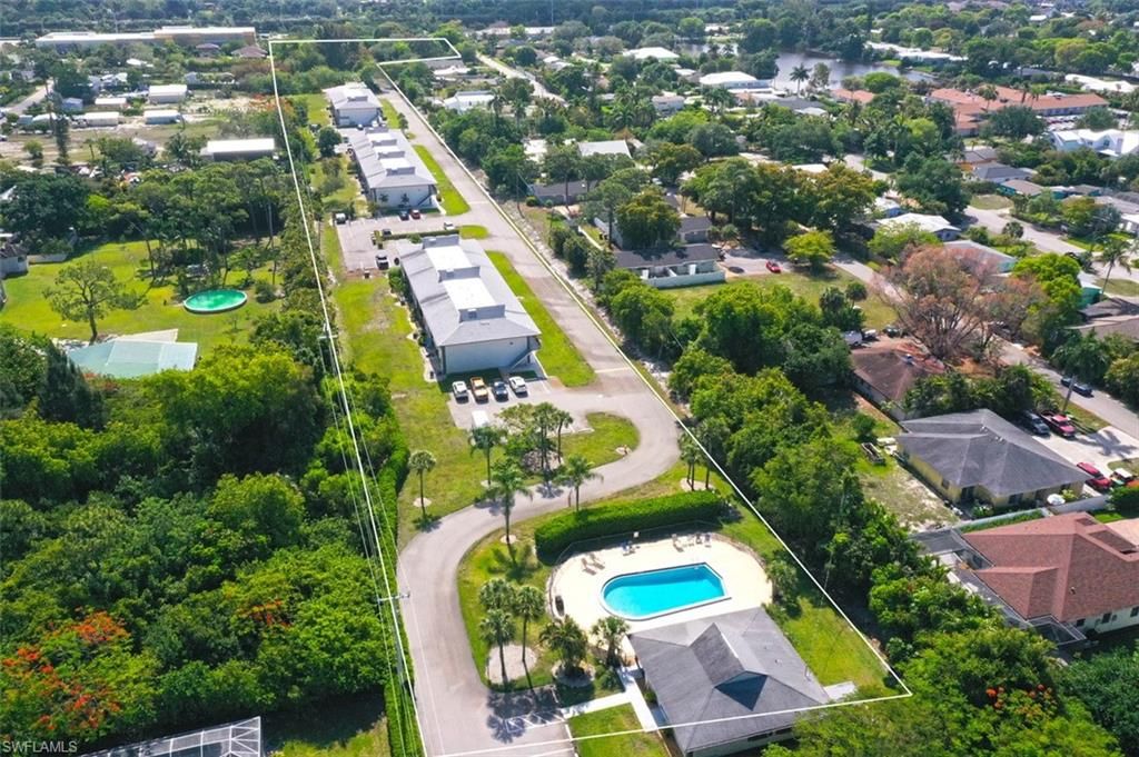 1095 Rosemary CT, NAPLES, FL 34103 — exterior