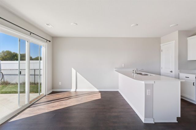 1016 35th Street SW, Altoona, IA 50009