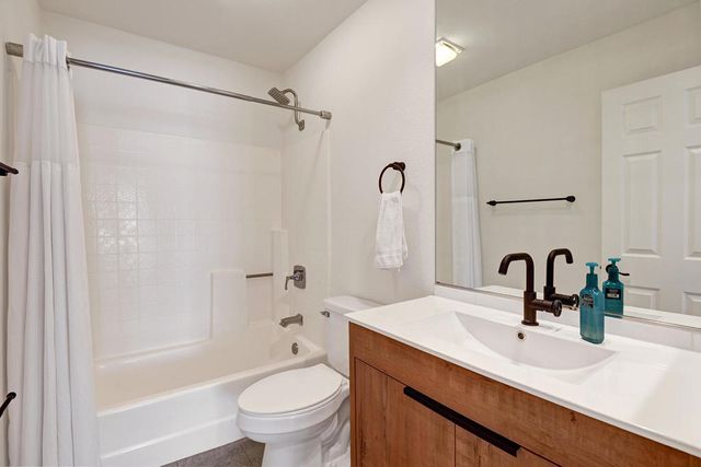 44053 Silver Creek Circle, Indian Wells, CA 92210