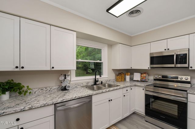 630 Briar Patch Lane, Greeneville, TN 37745
