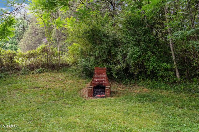 630 Briar Patch Lane, Greeneville, TN 37745