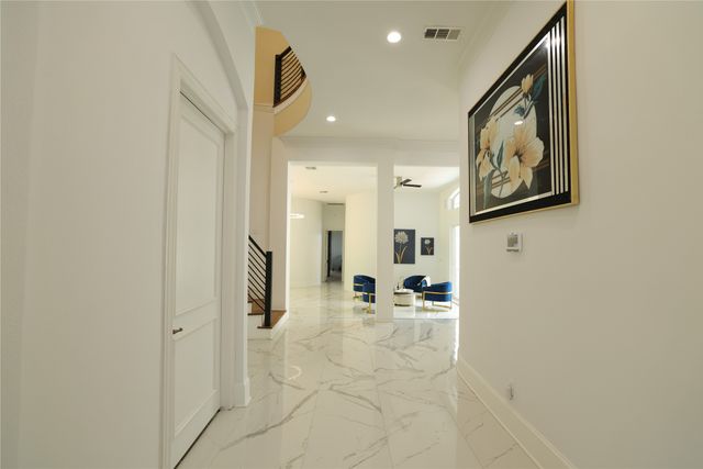911 Walnut Falls Circle, Mansfield, TX 76063