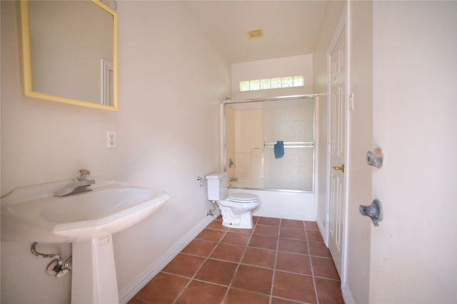 911 Walnut Falls Circle, Mansfield, TX 76063
