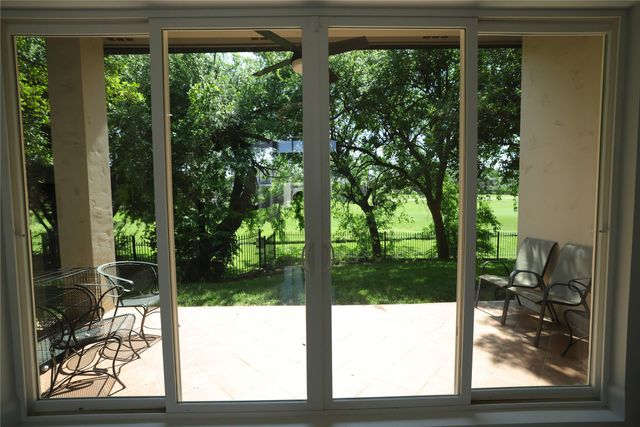 911 Walnut Falls Circle, Mansfield, TX 76063