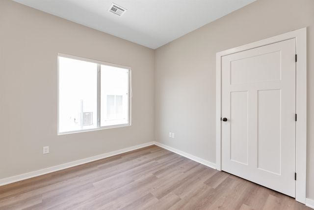 914 S Fox Ridge, Newton, KS 67114