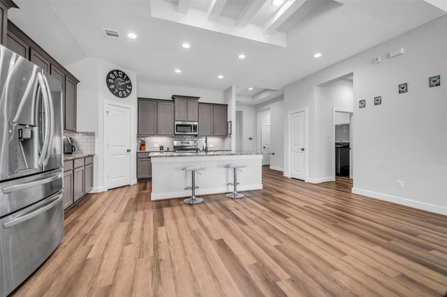 2502 Ocean Key Drive, Texas City, TX 77568