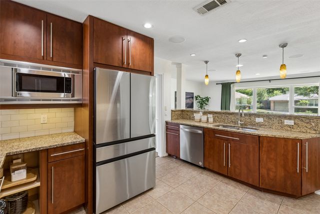 429 Parkhurst Drive, Dallas, TX 75218