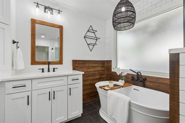 429 Parkhurst Drive, Dallas, TX 75218