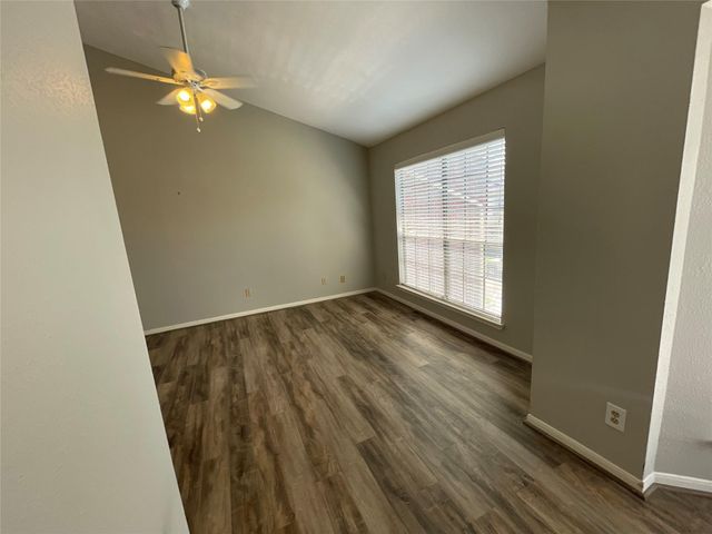 2121 El Paseo Street 1709, Houston, TX 77054