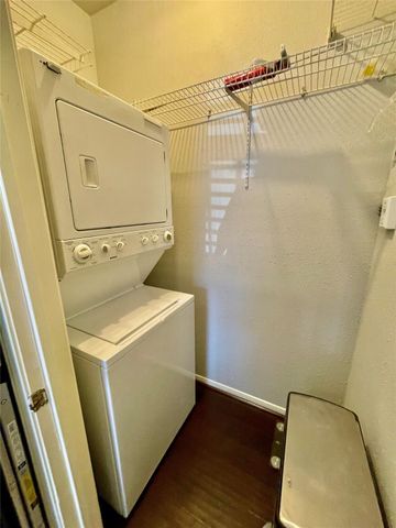 2121 El Paseo Street 1709, Houston, TX 77054