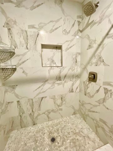 2121 El Paseo Street 1709, Houston, TX 77054