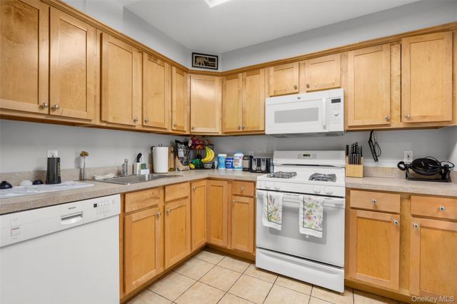 355 Old Tarrytown Road Road 408, White Plains, NY 10603