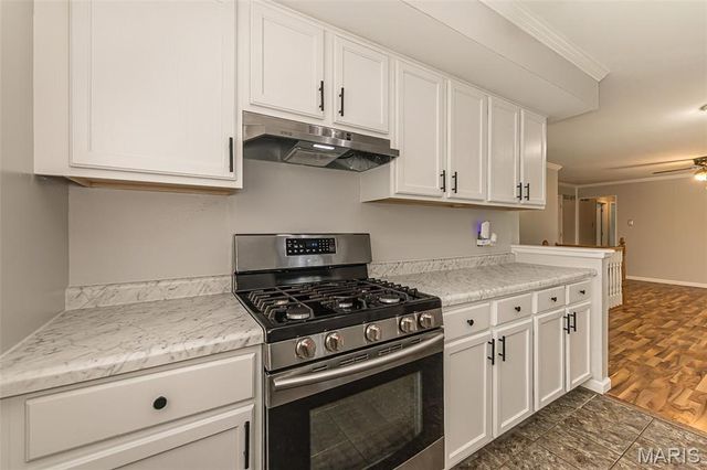 2022 Dawson Drive, St Charles, MO 63301