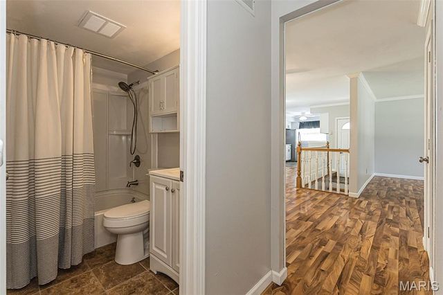 2022 Dawson Drive, St Charles, MO 63301