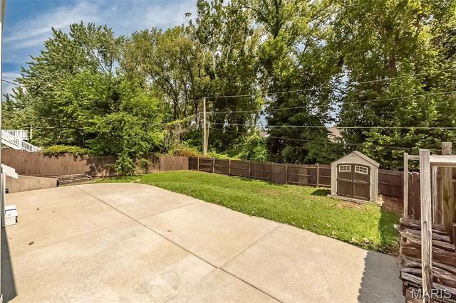 2022 Dawson Drive, St Charles, MO 63301