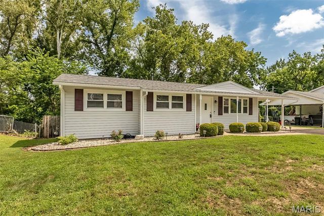 2022 Dawson Drive, St Charles, MO 63301