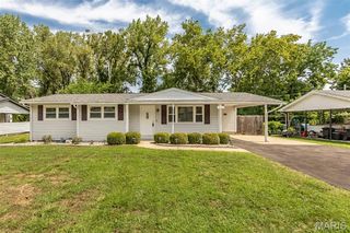 2022 Dawson Drive, St Charles, MO 63301
