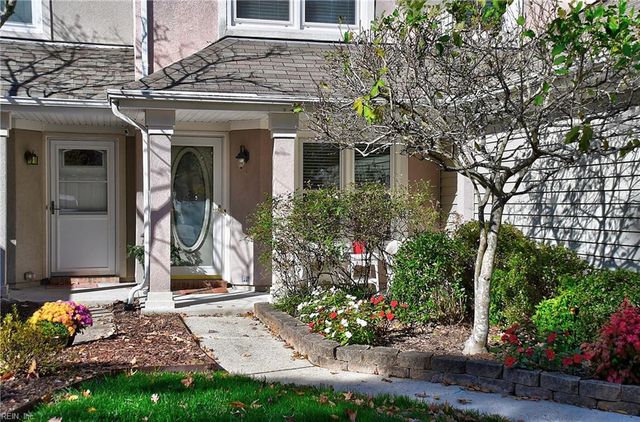 306 Esplanade PL, Chesapeake, VA 23320