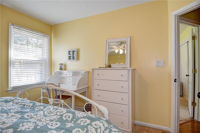 306 Esplanade PL, Chesapeake, VA 23320