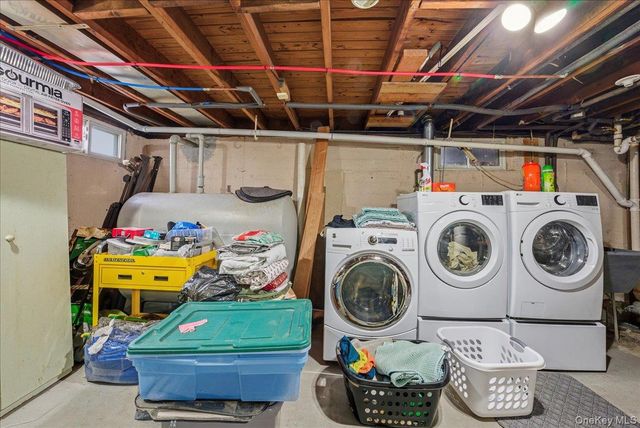 11 Crescent Street, Oyster Bay, NY 11801