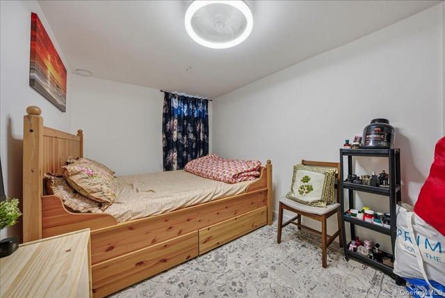 11 Crescent Street, Oyster Bay, NY 11801