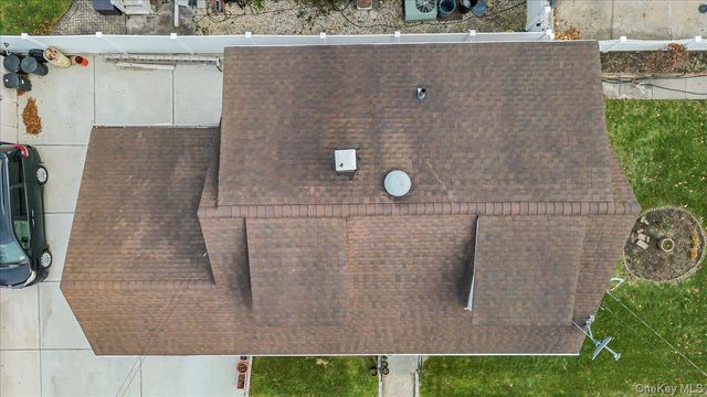 11 Crescent Street, Oyster Bay, NY 11801