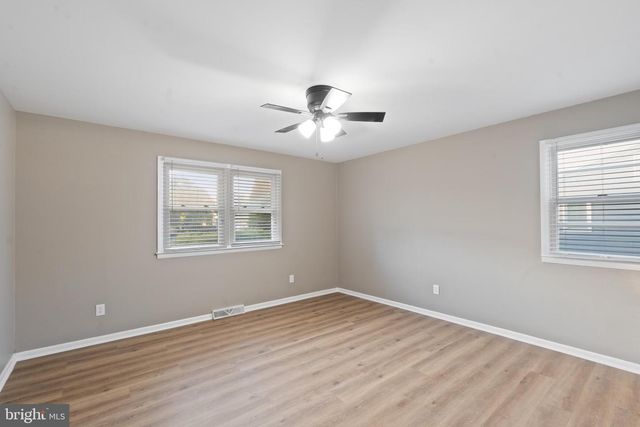 51 SALEM DR, Pennsville, NJ 08070