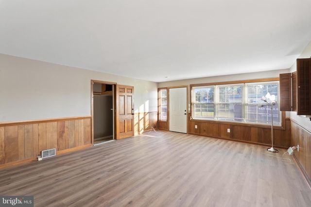 51 SALEM DR, Pennsville, NJ 08070