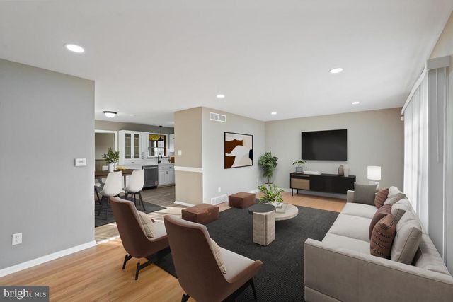 51 SALEM DR, Pennsville, NJ 08070