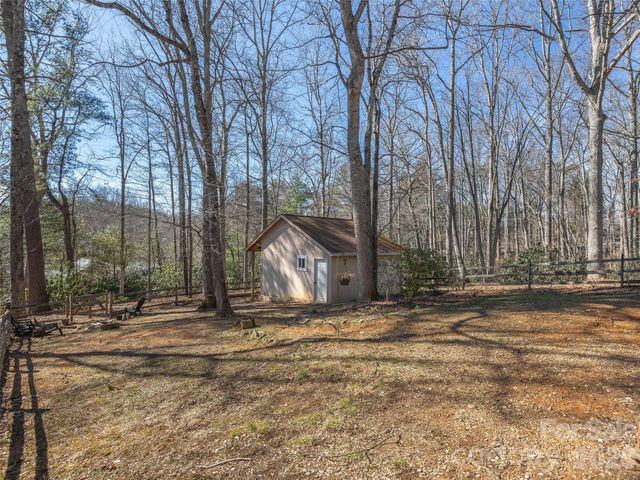 116 Vehorn Road, Fairview, NC 28730